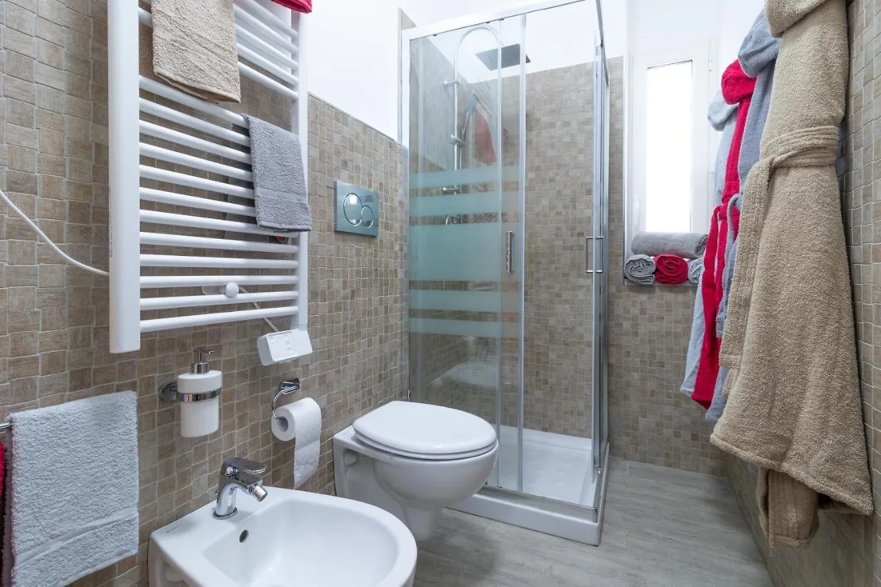 V B M Apartment Bari 0*,  Italia